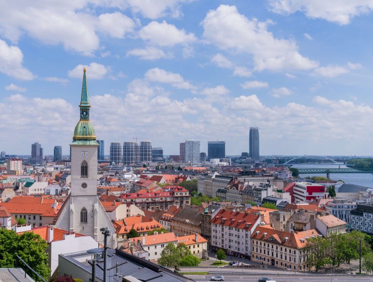 Vyrieši nový stavebný zákon nedostatok bytov v Bratislave? Odpovedá odborník
