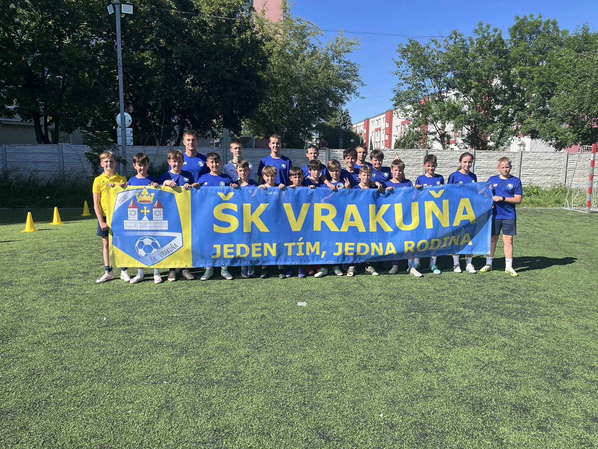 Bratislavské futbalové kluby: ŠK Vrakuňa má viac než 400 hráčov, rastúce zázemie a oddaných fanúšikov